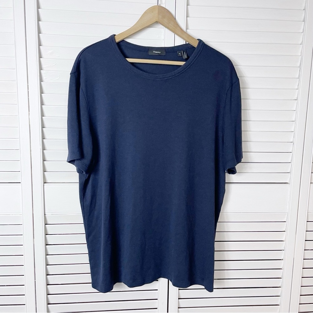 Theory Men's Navy Blue T-Shirt